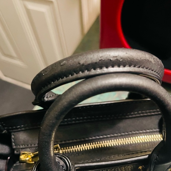 Black pebble leather Coach satchel with gold hardware - Picture 3 of 6